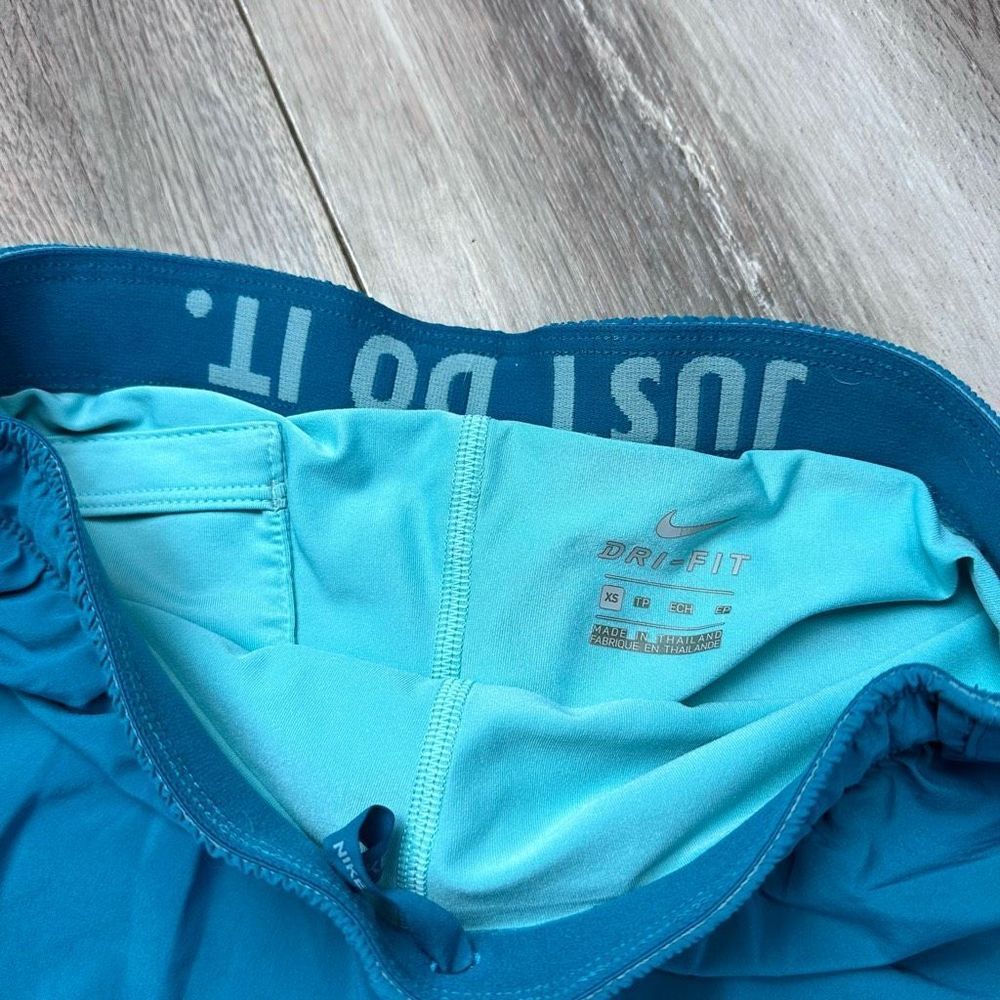 Nike Dri-Fit Lined Teal Shorts - Picture 2 of 6